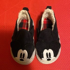 Mickey Mouse 12/18 months shoes NWOT